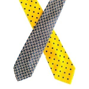 BROOKS BROTHERS MAKERS, MENS, ALL SILK TIES. IN NEW CONDITION.